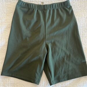 Everyday Athletic Bike Shorts in Olive Green
